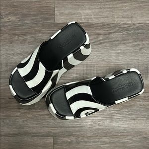 Current Mood Black and White Platform Sandals, size 7